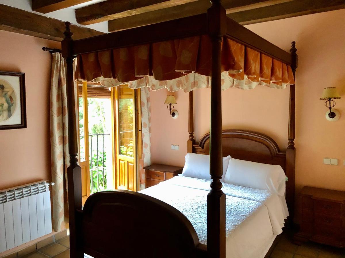 Hostal Posada La Panadera เซปุลเวดา ภายนอก รูปภาพ