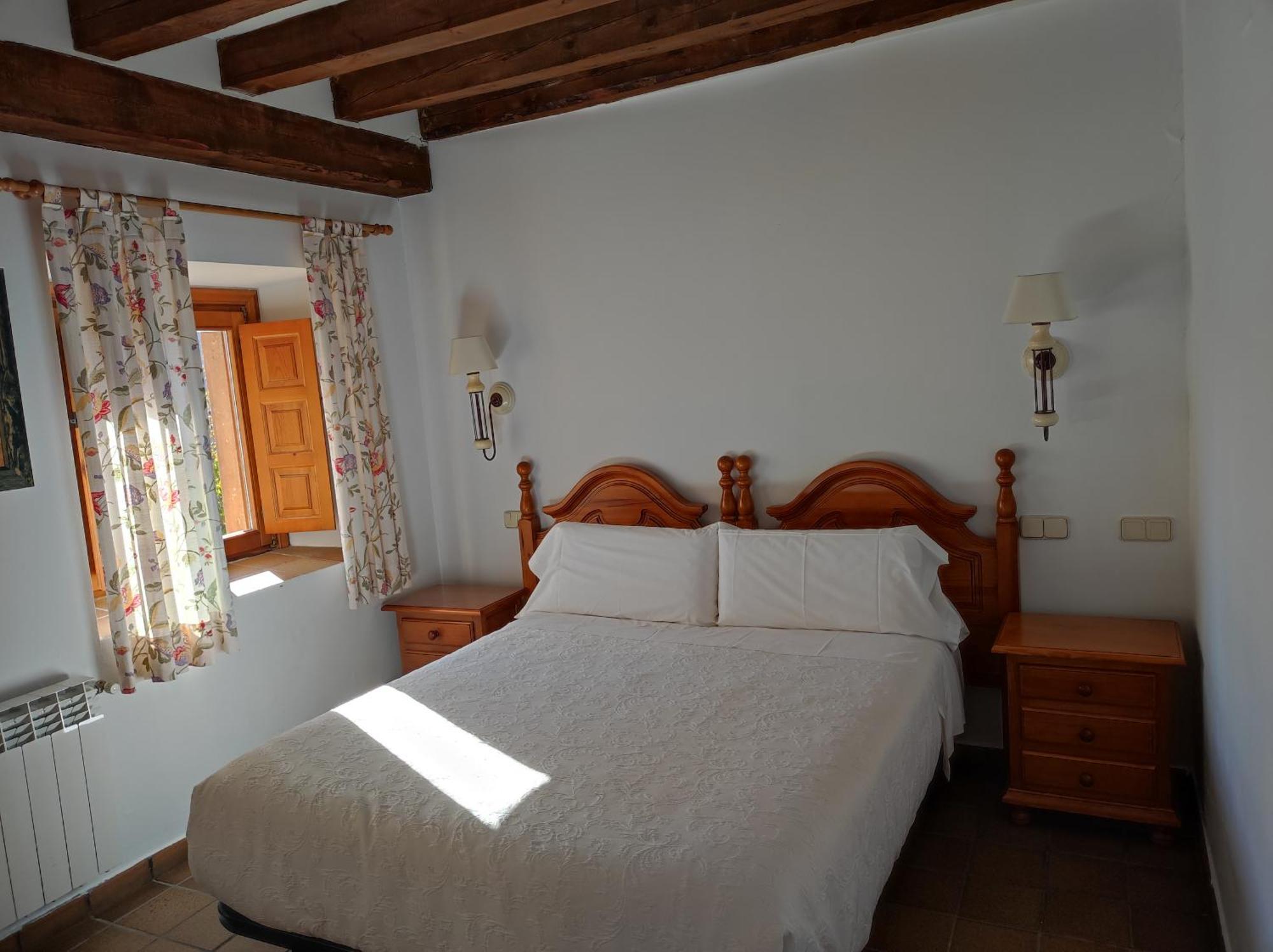 Hostal Posada La Panadera เซปุลเวดา ภายนอก รูปภาพ