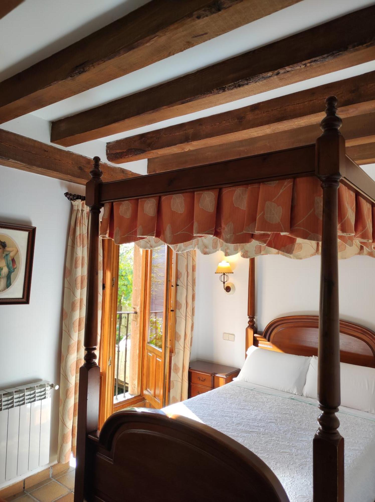 Hostal Posada La Panadera เซปุลเวดา ภายนอก รูปภาพ