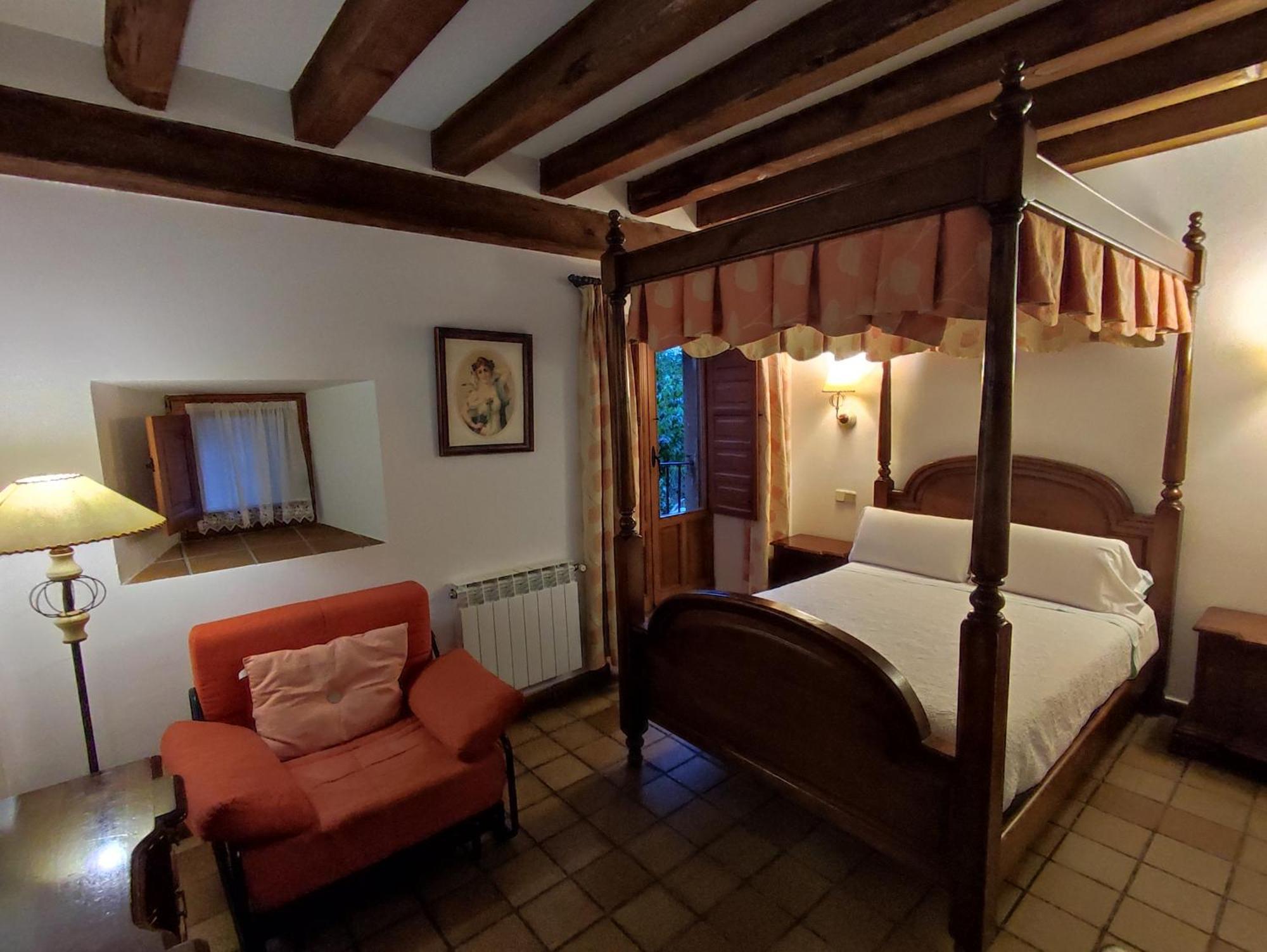 Hostal Posada La Panadera เซปุลเวดา ภายนอก รูปภาพ