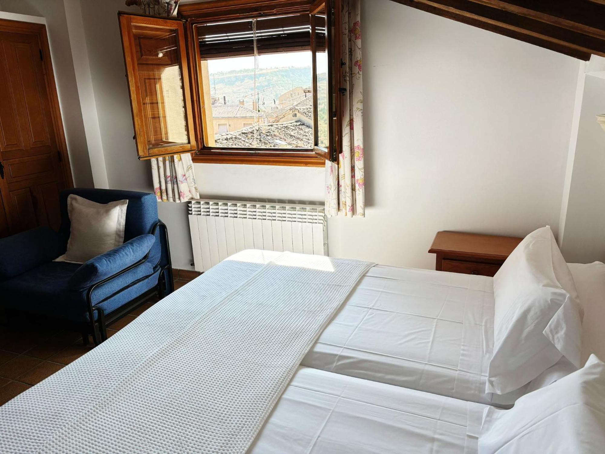 Hostal Posada La Panadera เซปุลเวดา ภายนอก รูปภาพ